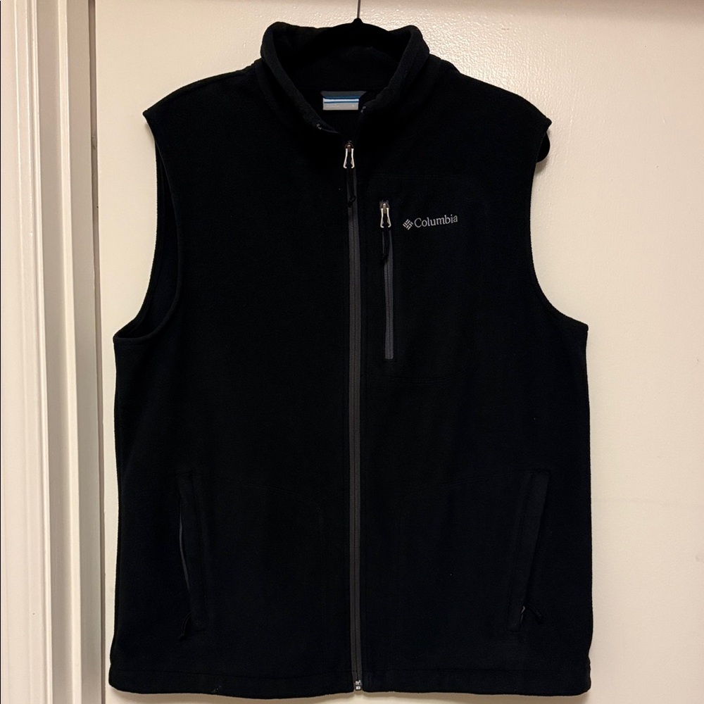 Columbia Black Sleeveless Fleece Jacket